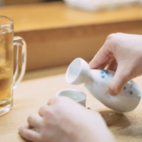 <strong>「なぜお酒の後は体重が増える？1日で1kg増える仕組みと解決策」</strong>